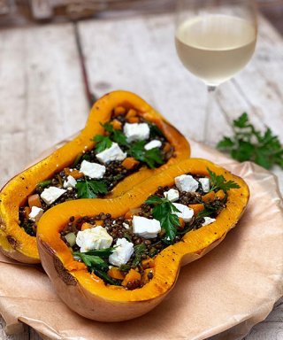 Gefüllter Butternut-Kürbis