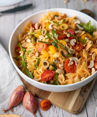 Mediterraner Nudelsalat